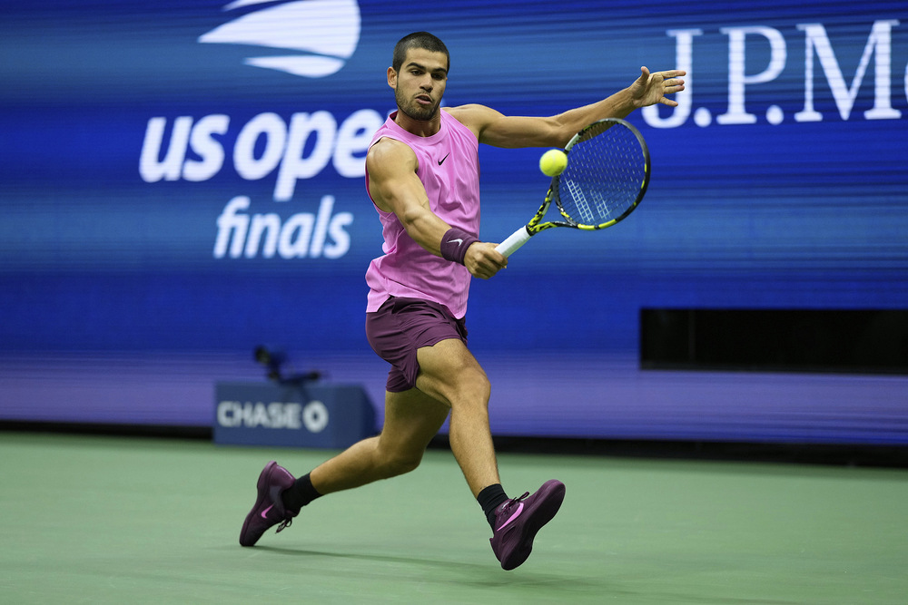 他同时鼓励 他同时鼓励