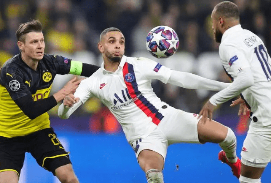 轻小将凭借 轻小将凭借