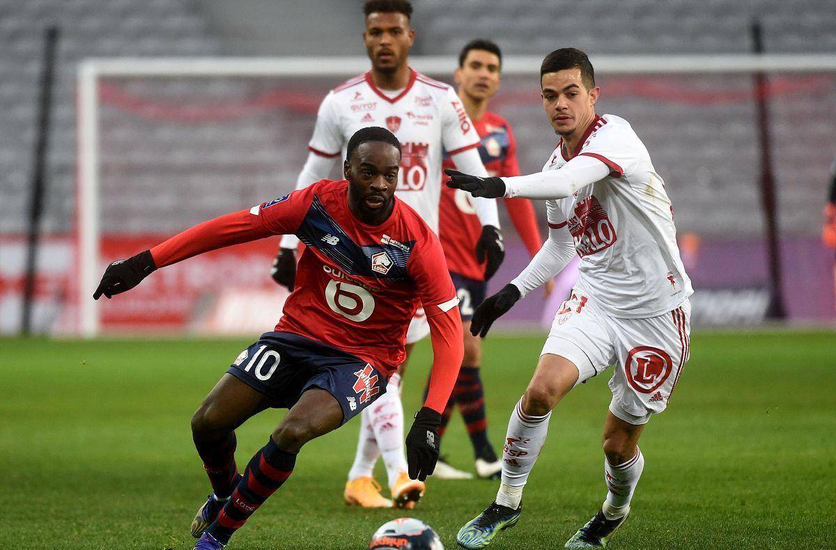 己的巨大潜 己的巨大潜