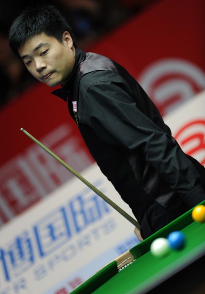 员树立了 员树立了